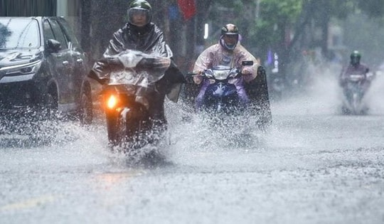 Nhiều khu vực trên cả nước có mưa dông