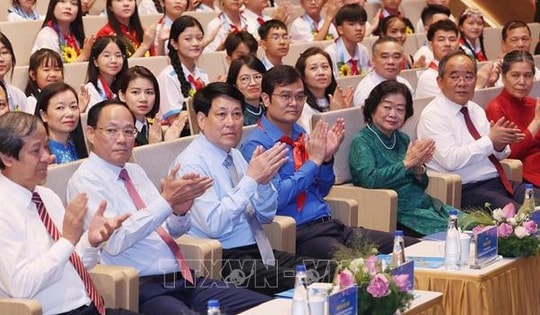 Chủ tịch nước Lương Cường dự Lễ tuyên dương Cháu ngoan Bác Hồ toàn quốc lần thứ X, năm 2025