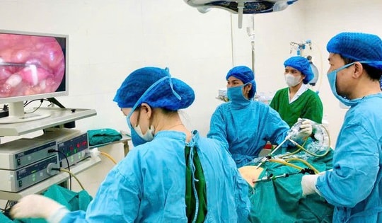 Đau bụng nhiều tháng, đi khám phát hiện vòng tránh thai 'lạc trôi'