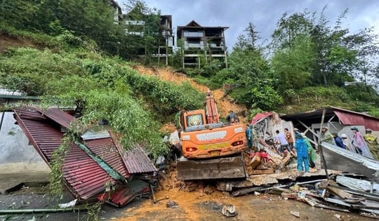 Mưa lớn gây sạt lở tại Sa Pa khiến một phụ nữ tử vong