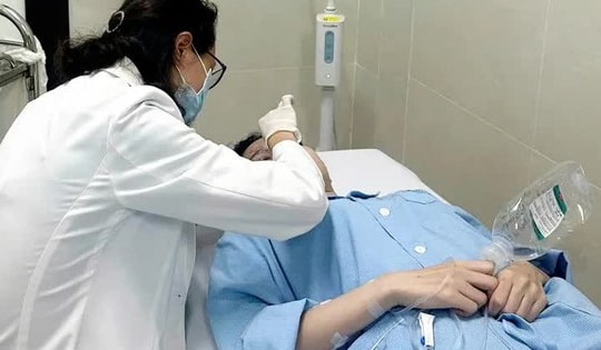 Người phụ nữ 25 tuổi phải nhập viện cấp cứu thừa nhận sai lầm khi đi làm đẹp nhiều phụ nữ Việt mắc phải