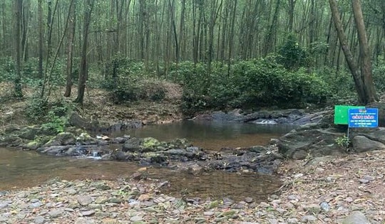 Đi tắm suối, 2 học sinh đuối nước tử vong thương tâm