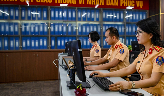 Ngân sách Nhà nước thu 5.200 tỷ đồng từ đấu giá biển số xe