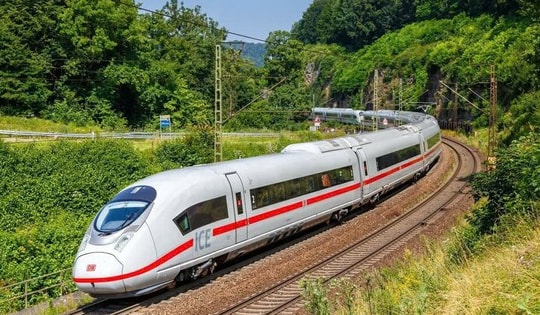 Vụ đề xuất làm đường sắt cao tốc: Giao các bộ đánh giá hoàn thiện dự thảo trình cấp có thẩm quyền