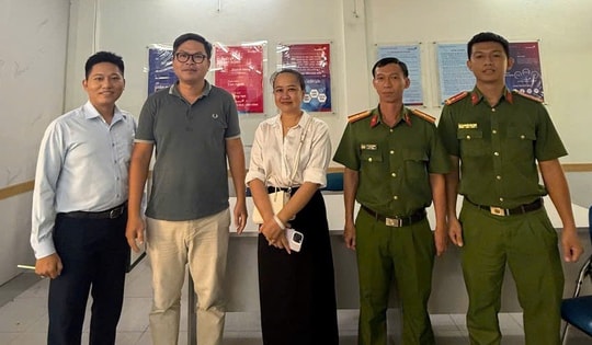 Bất ngờ nhận được 1 tỉ đồng vào tài khoản, chủ nhà hàng liền báo công an