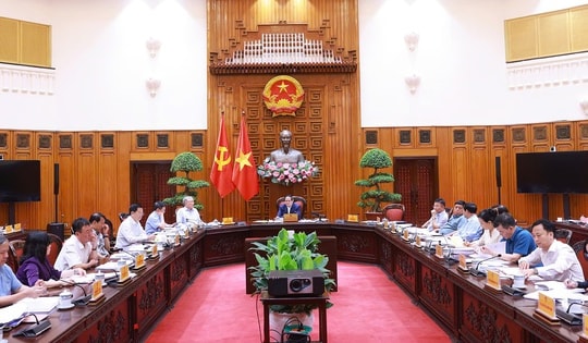 Thủ tướng: Có lộ trình miễn viện phí cho nhân dân sớm nhất có thể