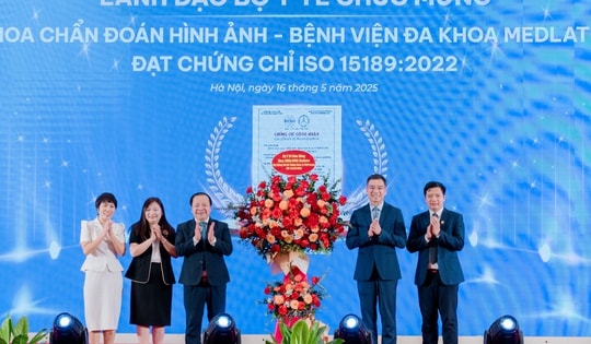 Đơn vị y tế đầu tiên Việt Nam nhận chứng chỉ chẩn đoán hình ảnh tiêu chuẩn quốc tế ISO 15189:2022