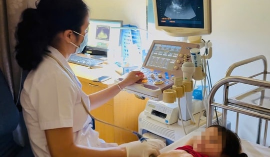 Thói quen nướng cua đá ăn, bé gái 4 tuổi đồng nhiễm nhiều loại giun sán gan, phổi