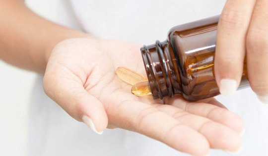 Những rủi ro ít người biết khi dùng vitamin tổng hợp