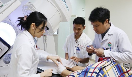 Hơn 1.000 lượt xạ trị kỹ thuật cao được thực hiện tại Hà Tĩnh