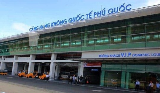 Đình chỉ cán bộ công an xé vé máy bay của du khách ở sân bay Phú Quốc