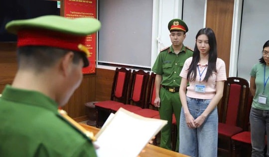 Bắt tạm giam Hoa hậu Nguyễn Thúc Thùy Tiên