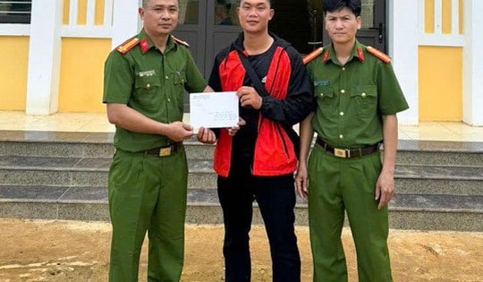 Chuyển khoản nhầm 5 triệu, nam shipper bất ngờ nhận lại số tiền