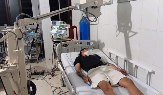 Quân y ở Trường Sa cấp cứu ngư dân bị giảm áp nặng do lặn sâu