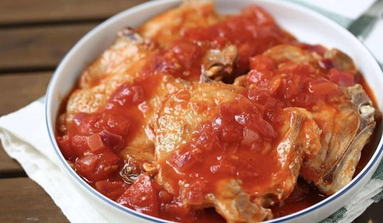 Món sườn heo làm thế này chỉ mất 15 phút nấu mà vị chua ngọt, sốt ngon ăn cùng cơm thì tuyệt vị!