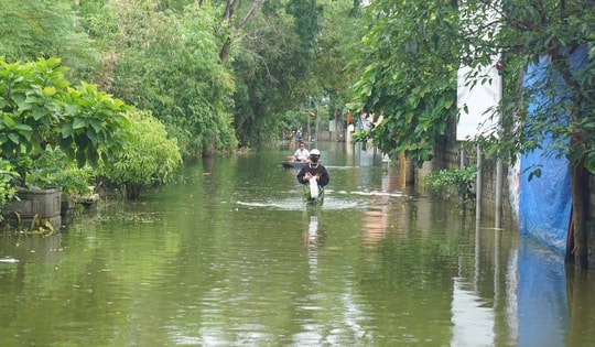 Nắng nóng diện rộng, mưa lớn vượt lịch sử và rủi ro thiên tai trong tháng tới