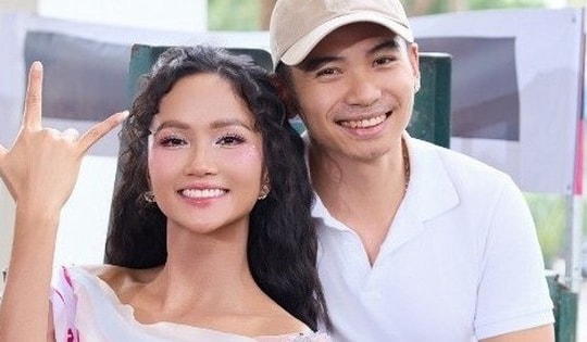 Hạnh phúc ngọt ngào của hoa hậu H'Hen Niê và chồng nhiếp ảnh gia