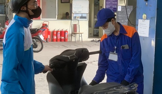 Giá xăng dầu tăng giảm đan xen, RON95 còn 19.532 đ/lít