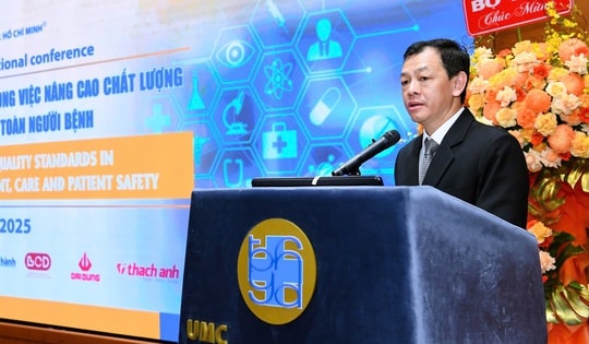 'Không thể quản lý bệnh viện chỉ bằng kinh nghiệm'