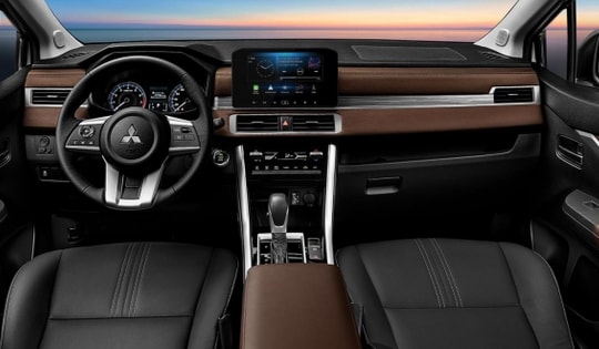 Giá lăn bánh Mitsubishi Xpander mới nhất giảm kỷ lục, chỉ ngang Toyota Vios, Toyota Veloz Cross không theo kịp doanh số