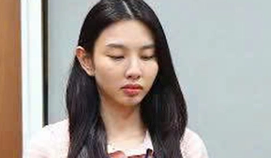 Hoa hậu Thùy Tiên bị tước danh hiệu Gương mặt trẻ Việt Nam tiêu biểu