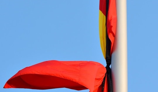 Treo cờ rủ, không tổ chức hoạt động vui chơi trong Lễ Quốc tang nguyên Chủ tịch nước Trần Đức Lương