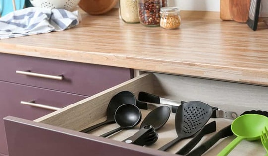 Cách bố trí tủ bếp hợp lý cho mọi căn bếp Việt