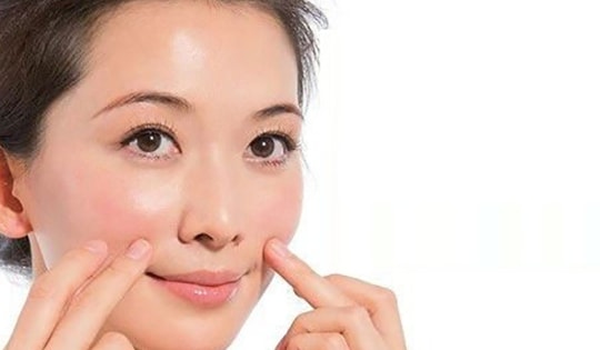 6 thói quen hằng ngày giúp giảm nếp nhăn quanh miệng