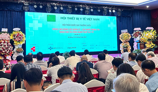 Cập nhật và cung cấp nhiều công nghệ y tế thông minh hiện đại