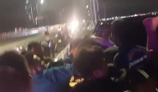 Giải cứu người nước ngoài có ý định tự tử trên cầu Thuận Phước, Đà Nẵng