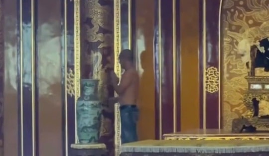 Danh tính người có hành vi ngồi trên ngai vua trong Đại nội Huế