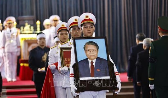 Lễ đưa tang nguyên Chủ tịch nước Trần Đức Lương