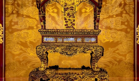 Vụ "Ngai vua triều Nguyễn" bị phá hoại: Kiểm điểm trách nhiệm các bên liên quan