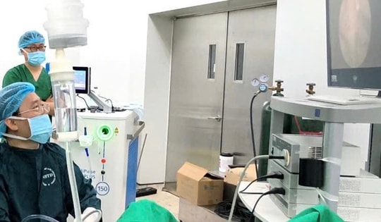 Vết rạch chỉ 0,5 cm giúp bệnh nhân thoát khỏi 3 cuộc mổ mở phức tạp