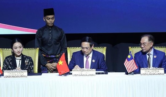 Thủ tướng Phạm Minh Chính dự Lễ ký kết Tuyên bố Kuala Lumpur