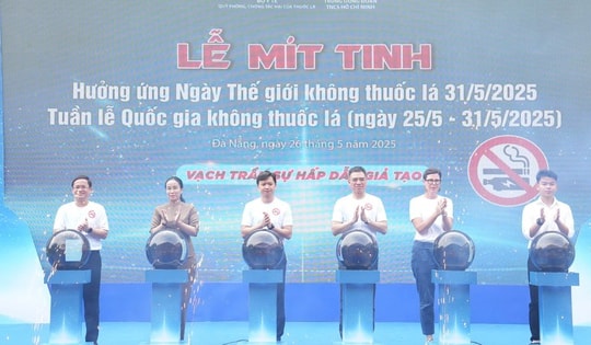 Sử dụng thuốc lá là một trong những mối đe dọa sức khỏe cộng đồng lớn nhất thế giới phải đối mặt