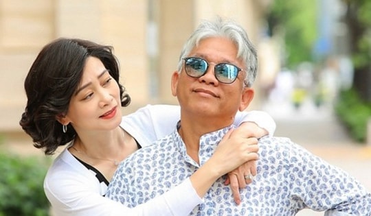 Diễn viên Tuyết Thu tuổi 54 viên mãn, được chồng cựu công an cưng chiều
