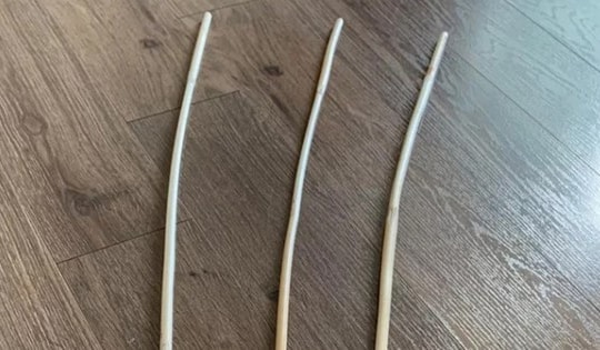 Chợ online bán được vài nghìn chiếc roi mây dài 70-80cm, độ bền quảng cáo là 10 năm