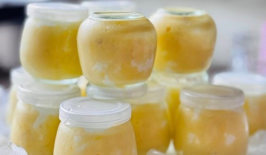 Cho thêm nguyên liệu này vào khi làm sữa chua: Thành phẩm vừa mịn mướt, dẻo thơm, úp ngược cũng không rơi!