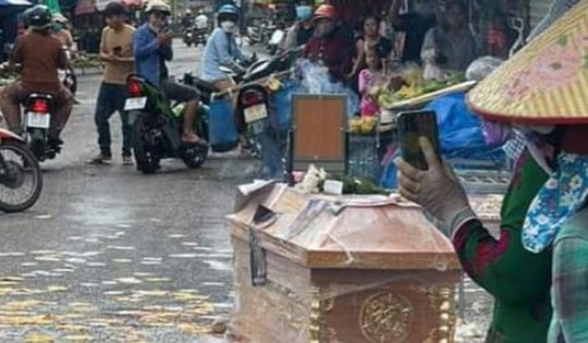 Truy tố nhóm người mang quan tài đòi nợ