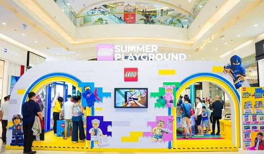 Khám phá sân chơi sáng tạo LEGO Playground tại Crescent Mall