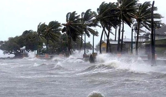 Vùng áp thấp trên Biển Đông gây mưa rất lớn cho các tỉnh Nam Bộ