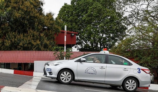 Câu hỏi tình huống trong đề sát hạch GPLX mới: Không tỉnh táo dễ mất điểm