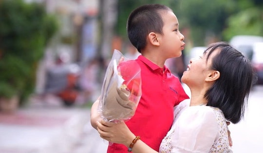 Người mẹ kiên trì điều trị hiếm muộn cứu con gái bị ung thư máu