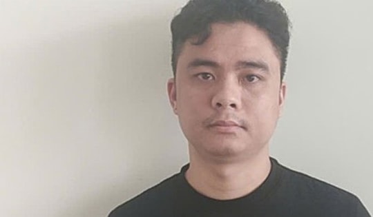 Vận động đối tượng trốn truy nã từ Campuchia đến cửa khẩu đầu thú