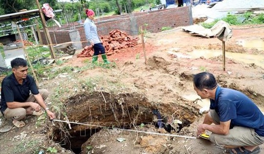 Tuyên Quang xuất hiện hố 'tử thần' có đường kính gần 3m