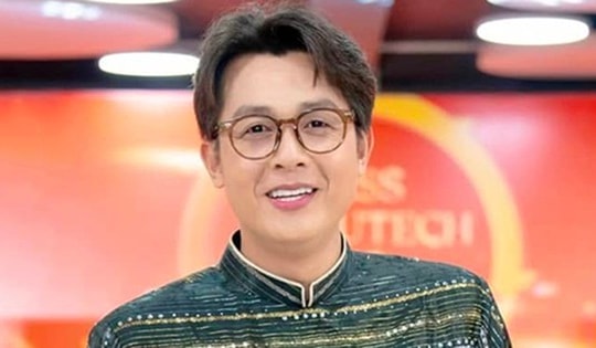 Diễn viên Hòa Hiệp tuổi 43 bất ngờ thông báo cưới vợ trẻ, đã có con trai