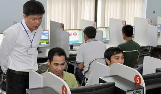 Hé lộ loạt câu hỏi 'điểm liệt' trong bộ đề thi sát hạch giấy phép lái xe mới, người tham gia thi nên biết