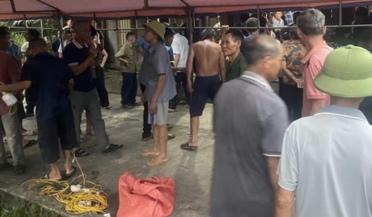 Người đàn ông bị sét đánh tử vong khi đang gặt lúa