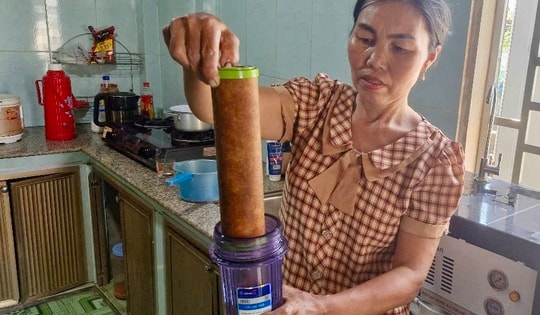 Nguồn nước ngầm dồi dào, hàng trăm hộ dân vẫn 'khát' nước sạch